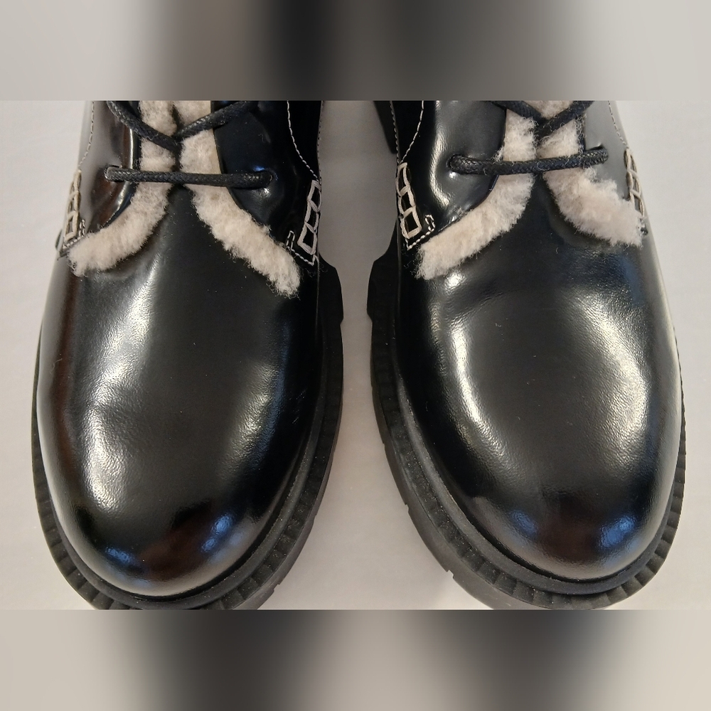 COACH Leighton Shearling Bootie • Black Patent Leather • Size 9.5 B - Picture 4 of 14